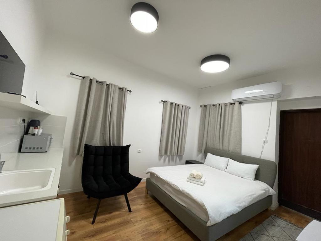 The Lion Hotel Хайфа Екстериор снимка